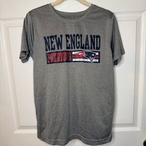 Nike Gray New England Patriots Tee Size XL, GUC - see pictures for wear on logo